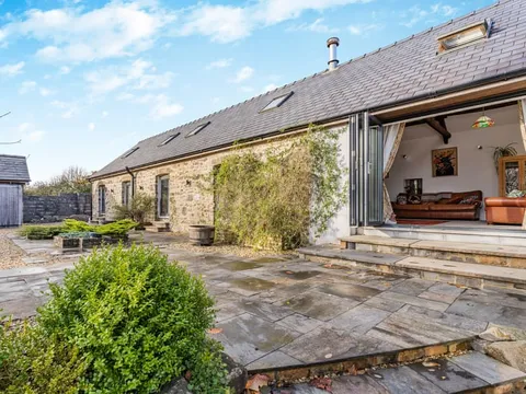 West Barn o'r ardd